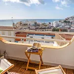 Deluxe Flat Sea View By Holidays