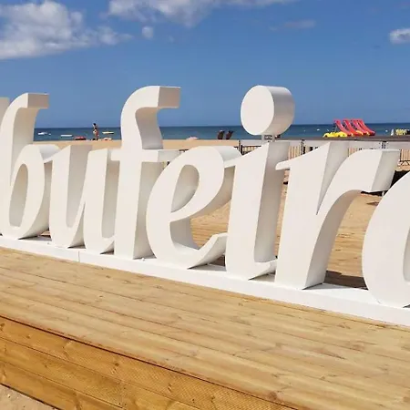 Deluxe Flat By Holidays *