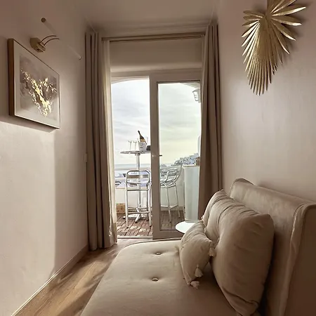 Deluxe Flat By Holidays