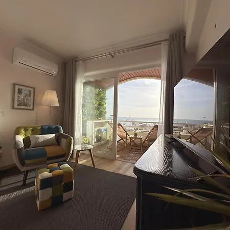 Deluxe Flat Sea View By Holidays Appartamento *
