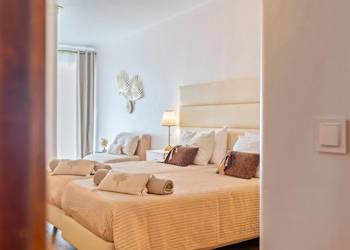 Deluxe Flat By Holidays