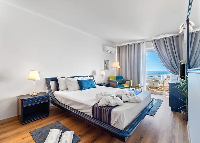 Deluxe Flat By Holidays Apartman *