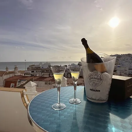 Deluxe Flat By Holidays Apartmán *